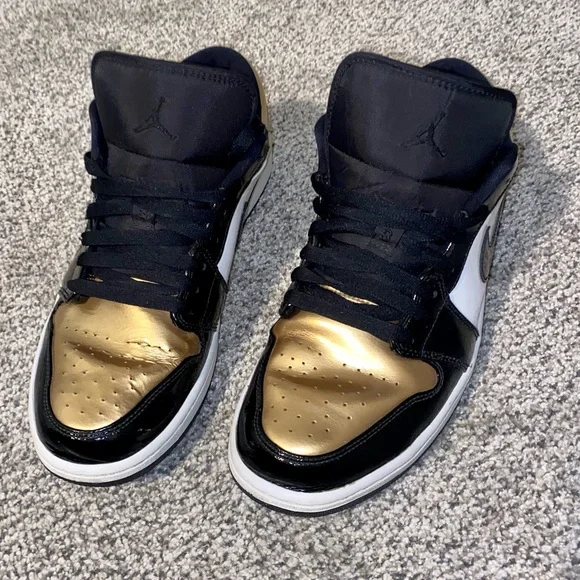 ~Air Jordan 1 Gold Toe~ Size 11 - Picture 6 of 9